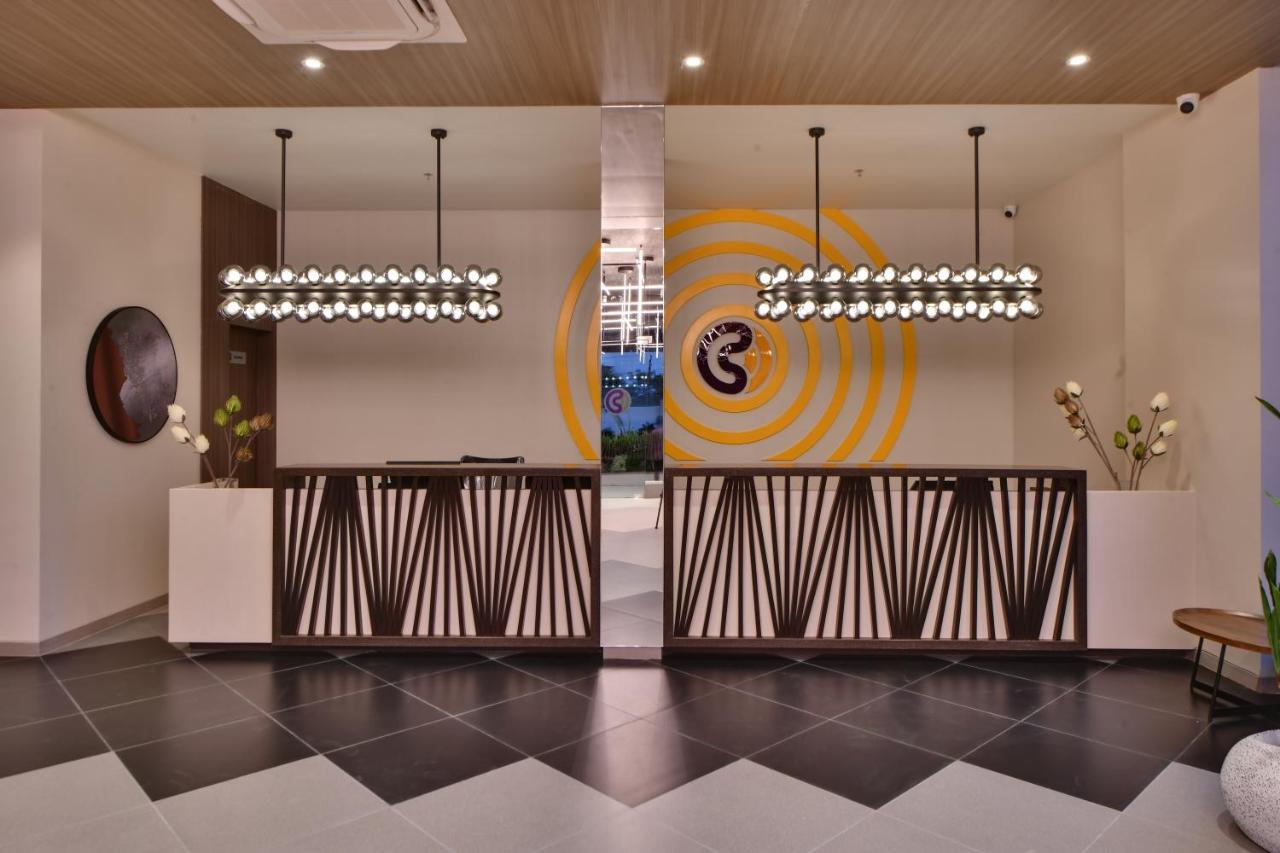 Click Hotel Pithampur Mhow Exterior photo